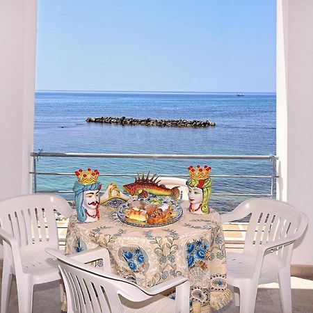 B&B Borgo Dello Stazzone 夏卡 外观 照片
